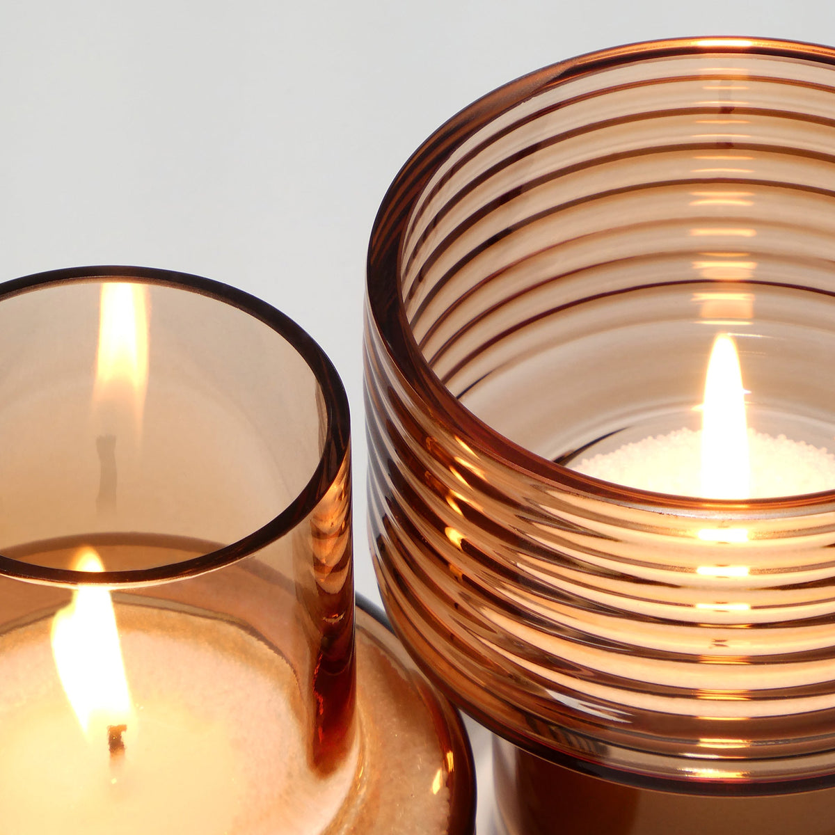 Conjunto de 2 Castiçais em vidro GLOW TOGETHER em Mocha Mousse