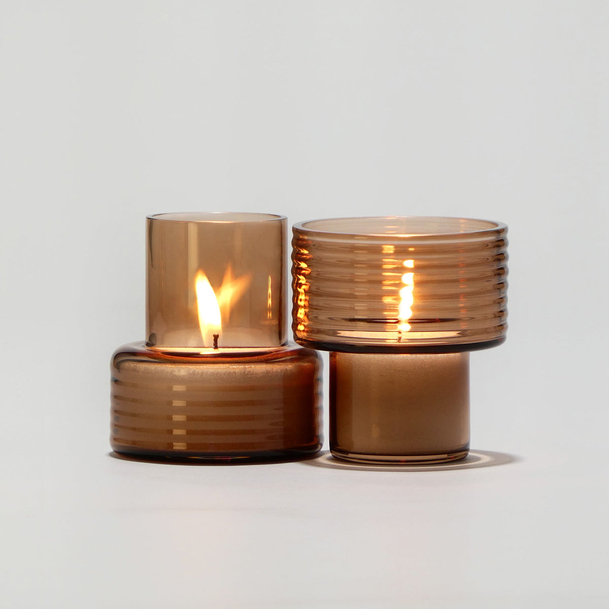 Conjunto de 2 Castiçais em vidro GLOW TOGETHER em Mocha Mousse